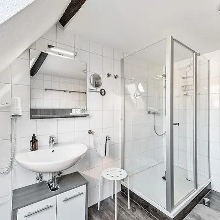 Charmante Hotelwohnung Nahe Pforzheim, Ruhige Lage Appartement *