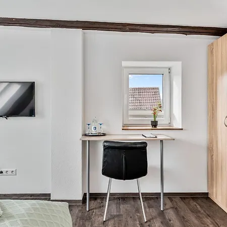 Апартаменты Charmante Hotelwohnung Nahe Pforzheim, Ruhige Lage *